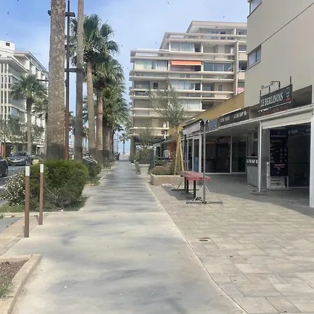 Climatise Avec Parking Et Wifi A 150m De La - Fr-1-748-35 * Canet-en-Roussillon