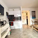 Апартаменты Climatise Avec Parking Et Wifi A 150m De La - Fr-1-748-35 Кане