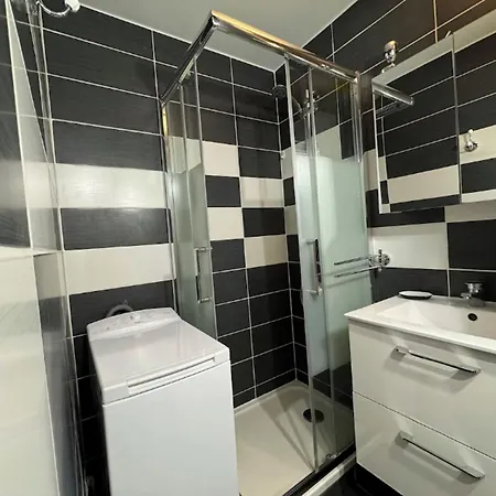 Appartement Climatisé Avec Parking Et Wifi à 150m De La - Fr-1-748-35 Canet-en-Roussillon